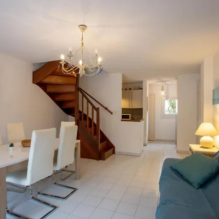 Tahiti Parc-4 By Interhome Le Lavandou