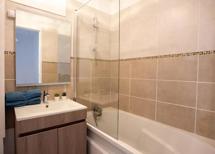 Tahiti Parc-4 By Interhome Le Lavandou