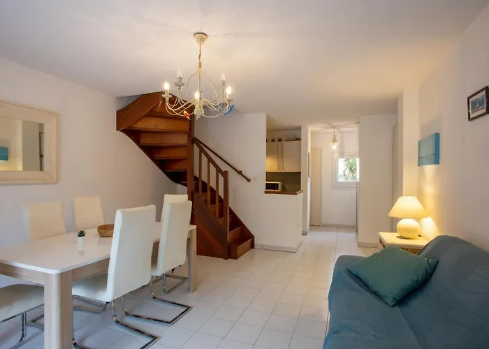 Tahiti Parc-4 By Interhome Le Lavandou