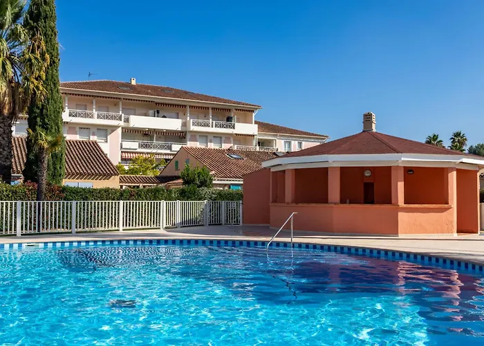 Tahiti Parc-4 By Interhome Casa vacanze Le Lavandou